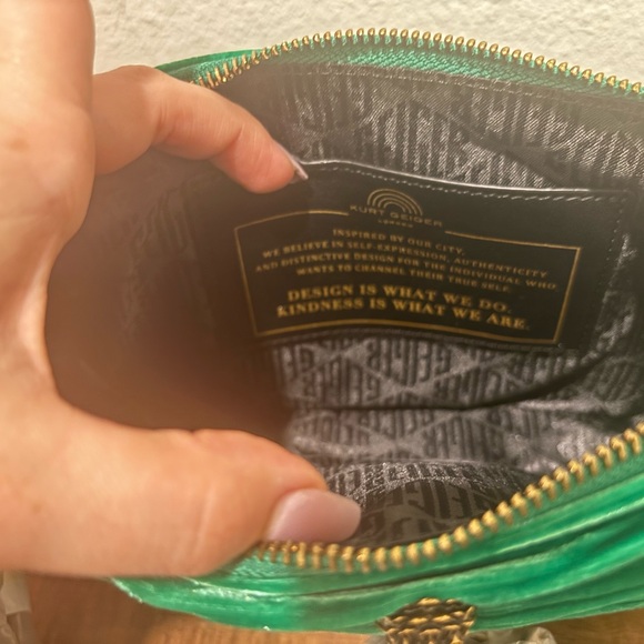 Kurt Geiger Vibrant Green Crossbody NWT - Picture 10 of 15
